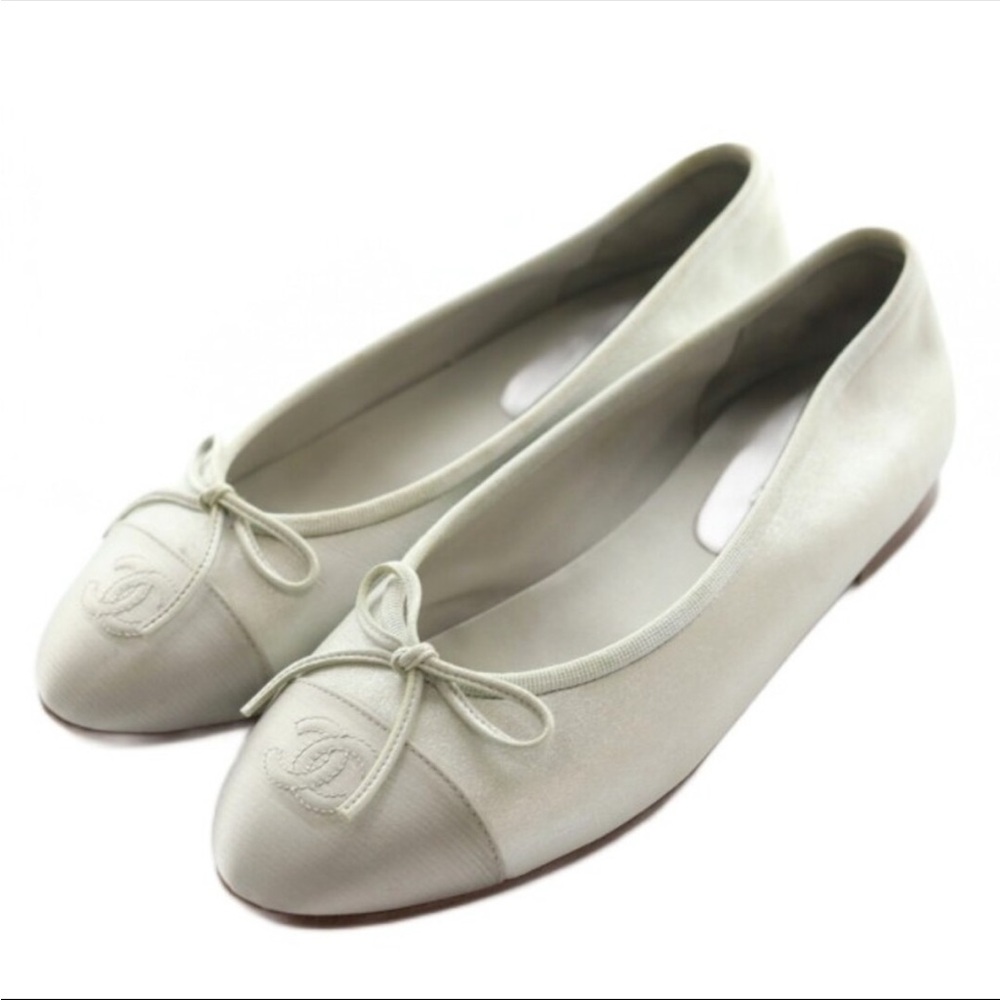 CHANEL silver Ballet Flats with Bow Detail